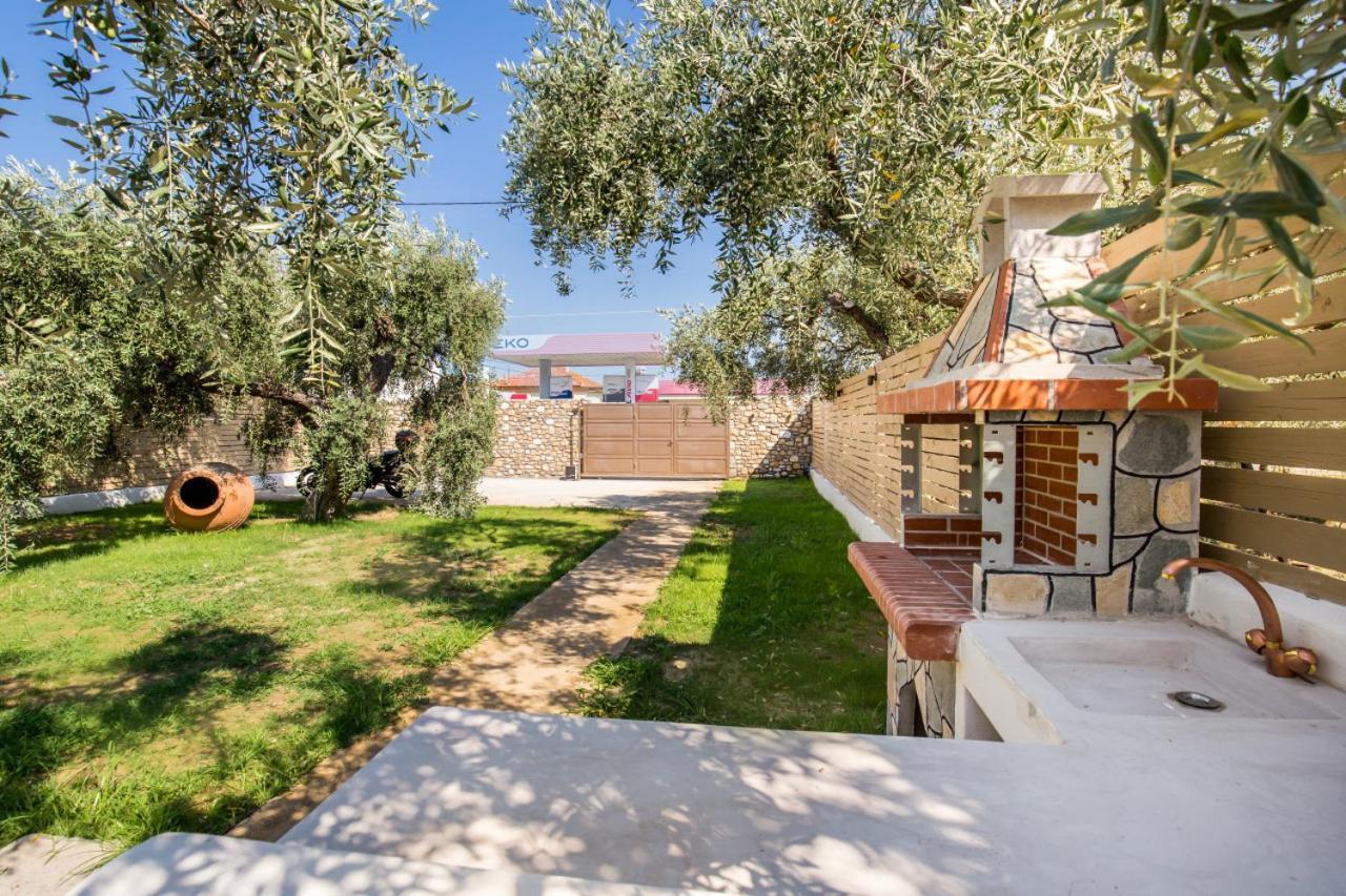 Villa 4 You Iliopetra Skala Sotiros Exterior photo